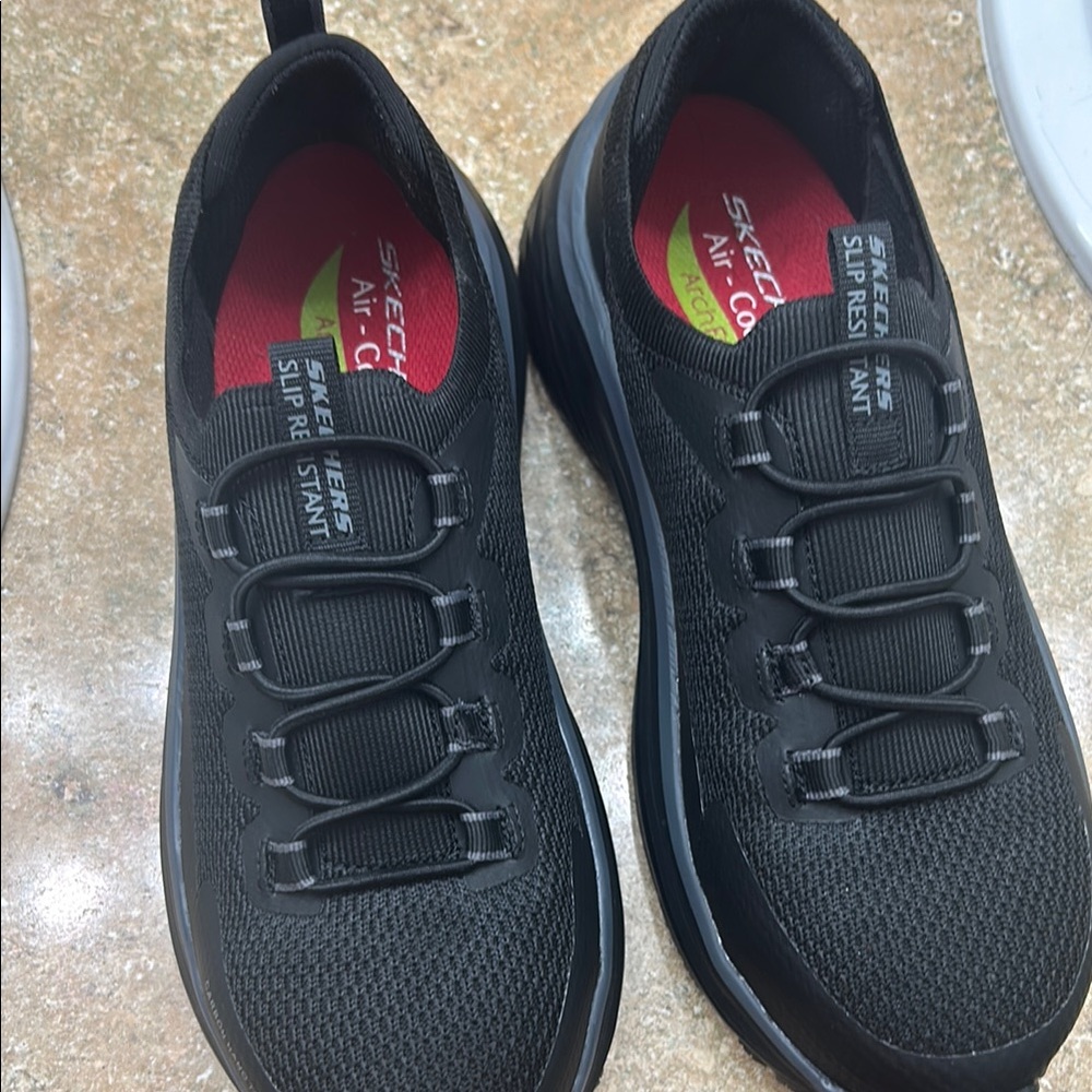 Skechers Black max cushioning arch fit carbon nano toe
